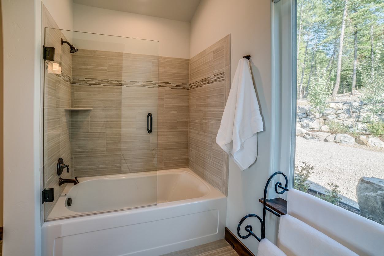 Shower & Tub Repair in Potosi